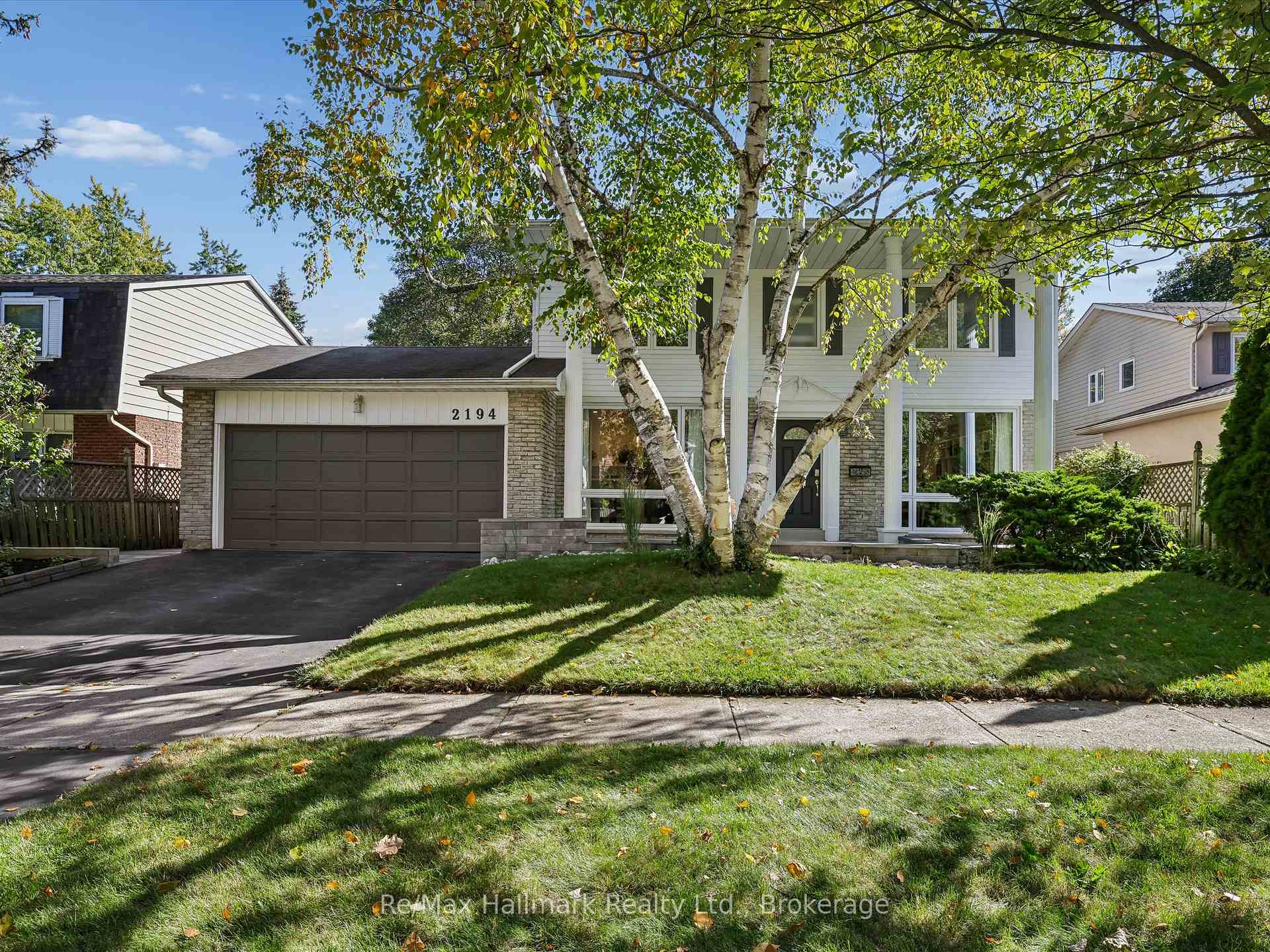 2194 Constance Drive Oakville Ontario Canada Sale residential John Scharrer Royal LePage Real Estate Services Ltd., Brokerage *