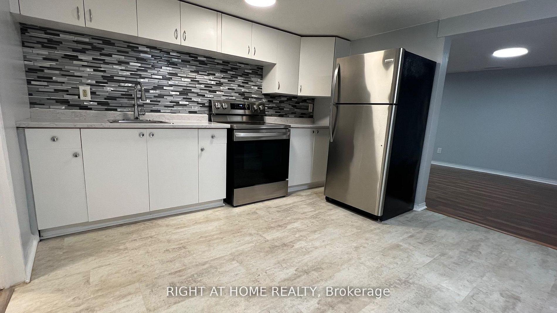 32 Thorncroft Crescent Ajax Ontario Canada Rent residential Rex Senis Right at Home Realty, Brokerage*