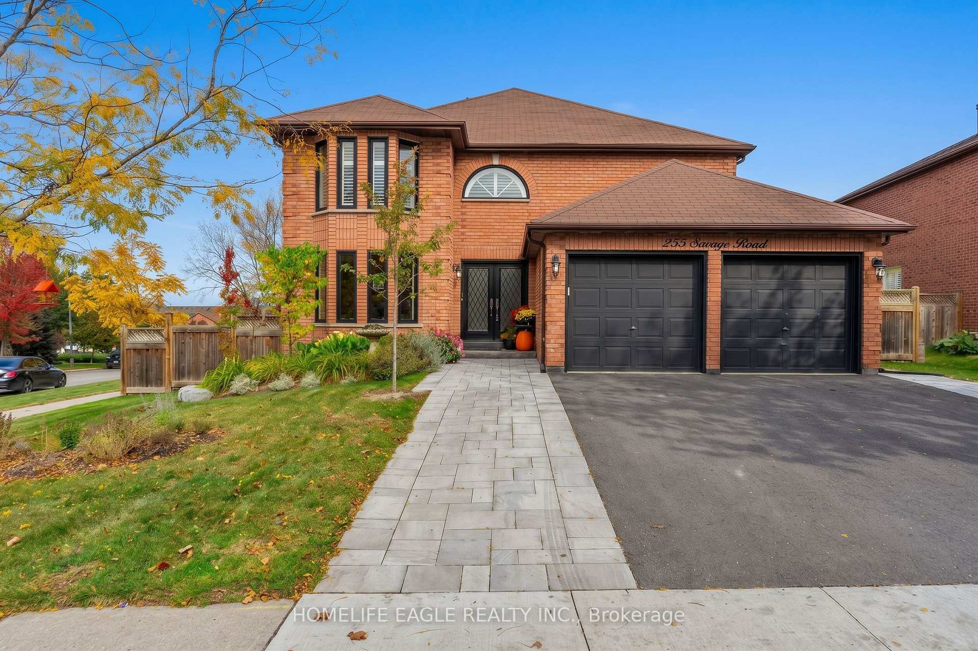 255 Savage Road Newmarket Ontario Canada Sale residential   HomeLife Eagle Realty Inc, Brokerage *