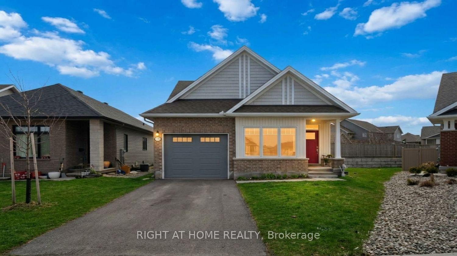 272 Maygrass Way Ottawa Ontario Canada Sale residential Henga Nayeri Right at Home Realty, Brokerage*