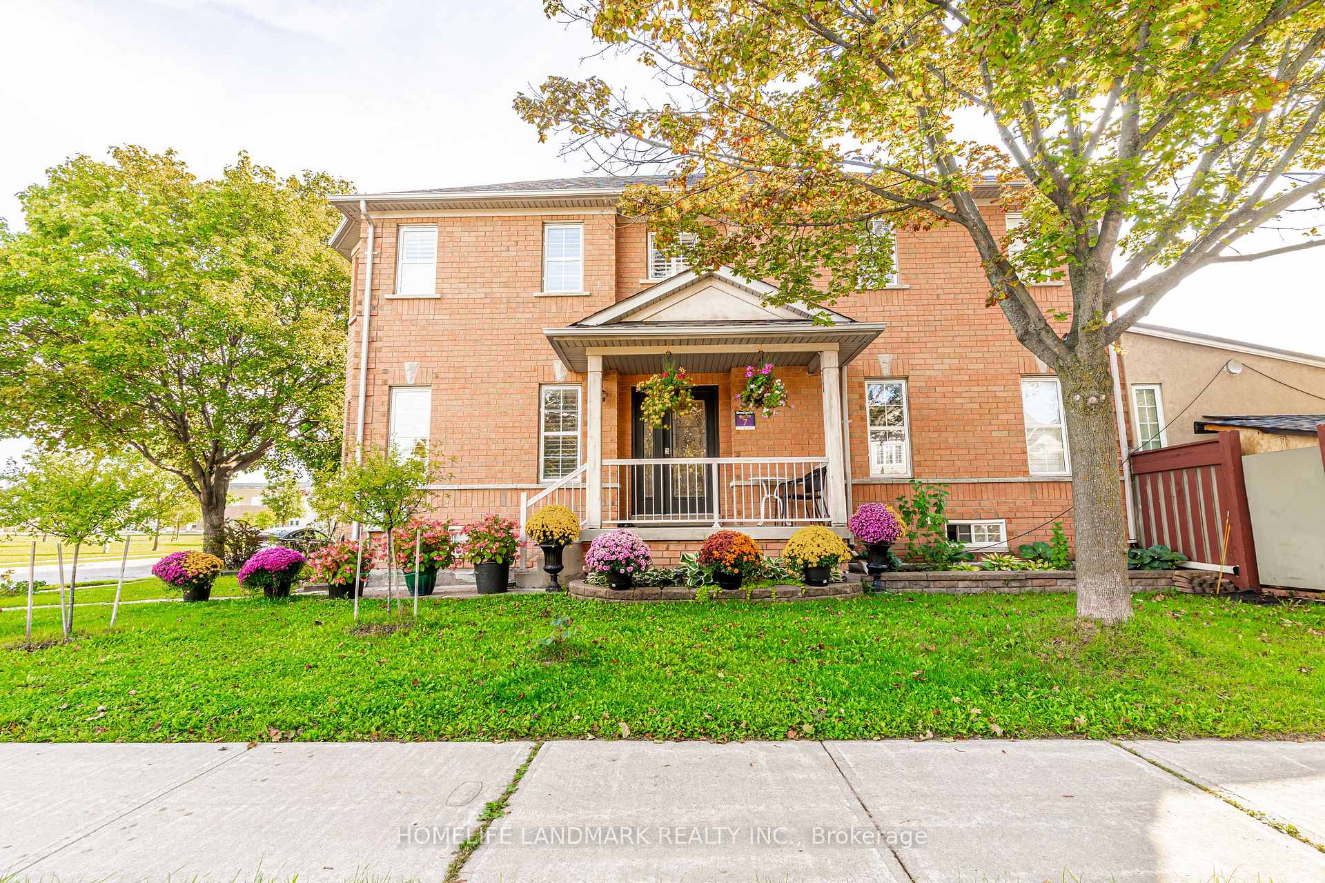 163 La Rocca Avenue Vaughan Ontario Canada Sale residential Monika Vaid RE/MAX GOLD REALTY INC.