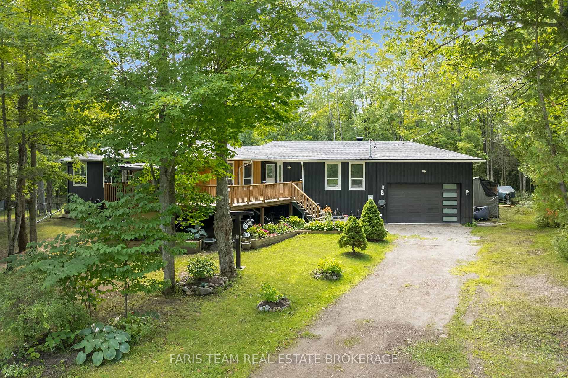 8 Joliet Crescent Tiny Ontario Canada Sale residential Melanie Martyn Right at Home Realty, Brokerage*