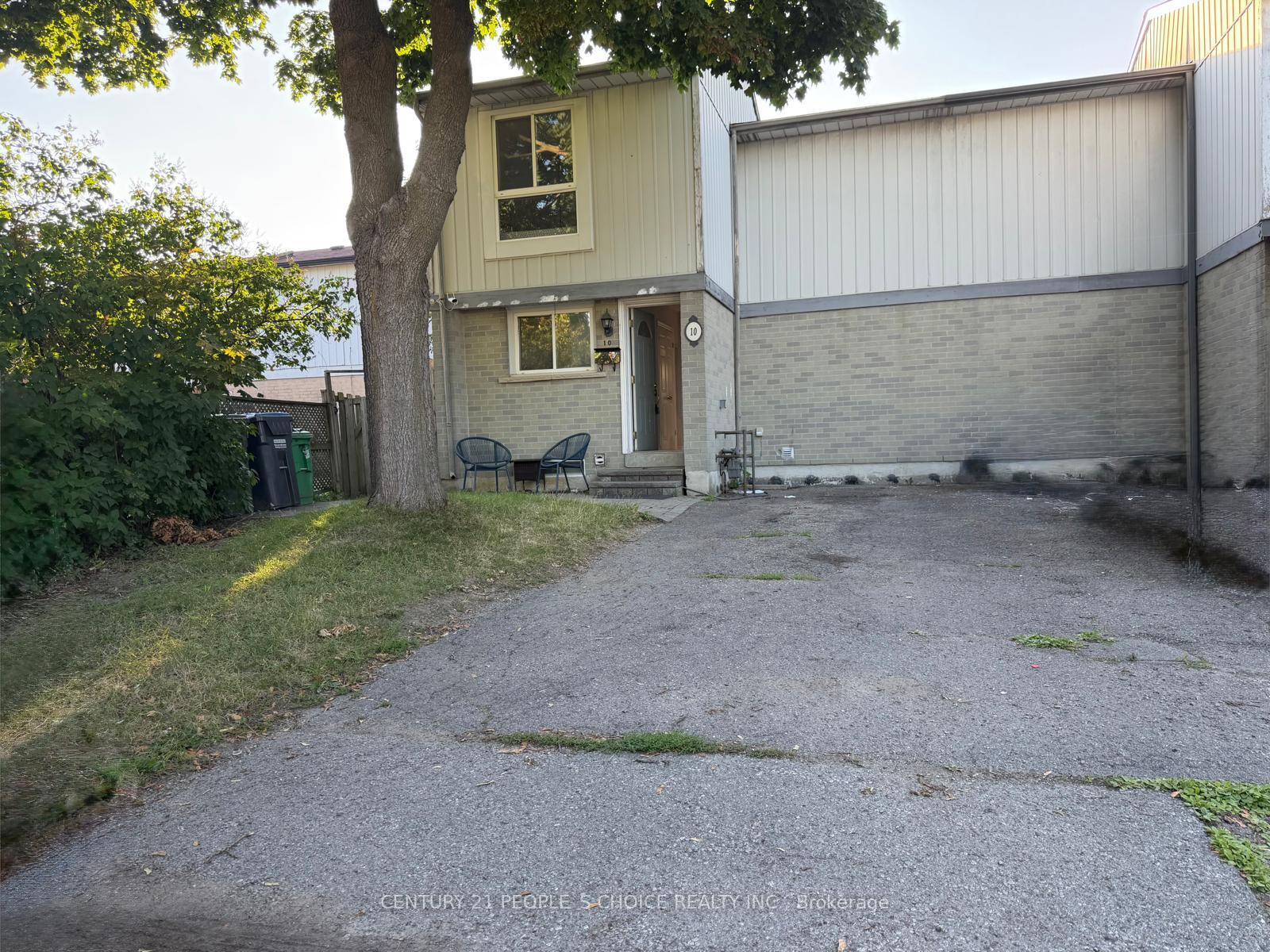 10 Juliana Square Brampton Ontario Canada Rent residential Chabi Ori Century 21 People's Choice Realty Inc., Brokerage *
