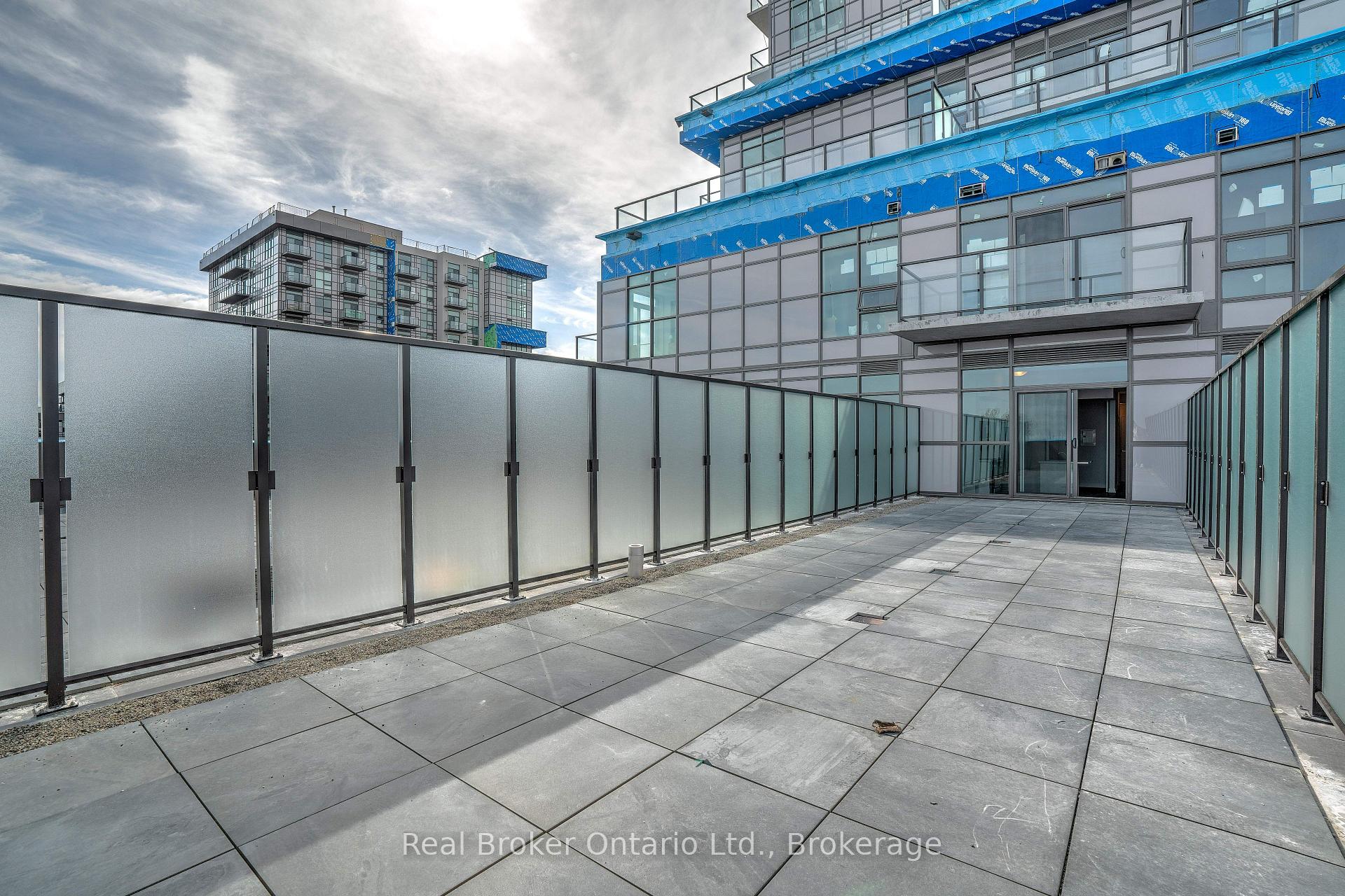 516 - 470 Dundas Street E Hamilton Ontario Canada Rent residential Akash  Gupta Century 21 Heritage Group Ltd. Brokerage*
