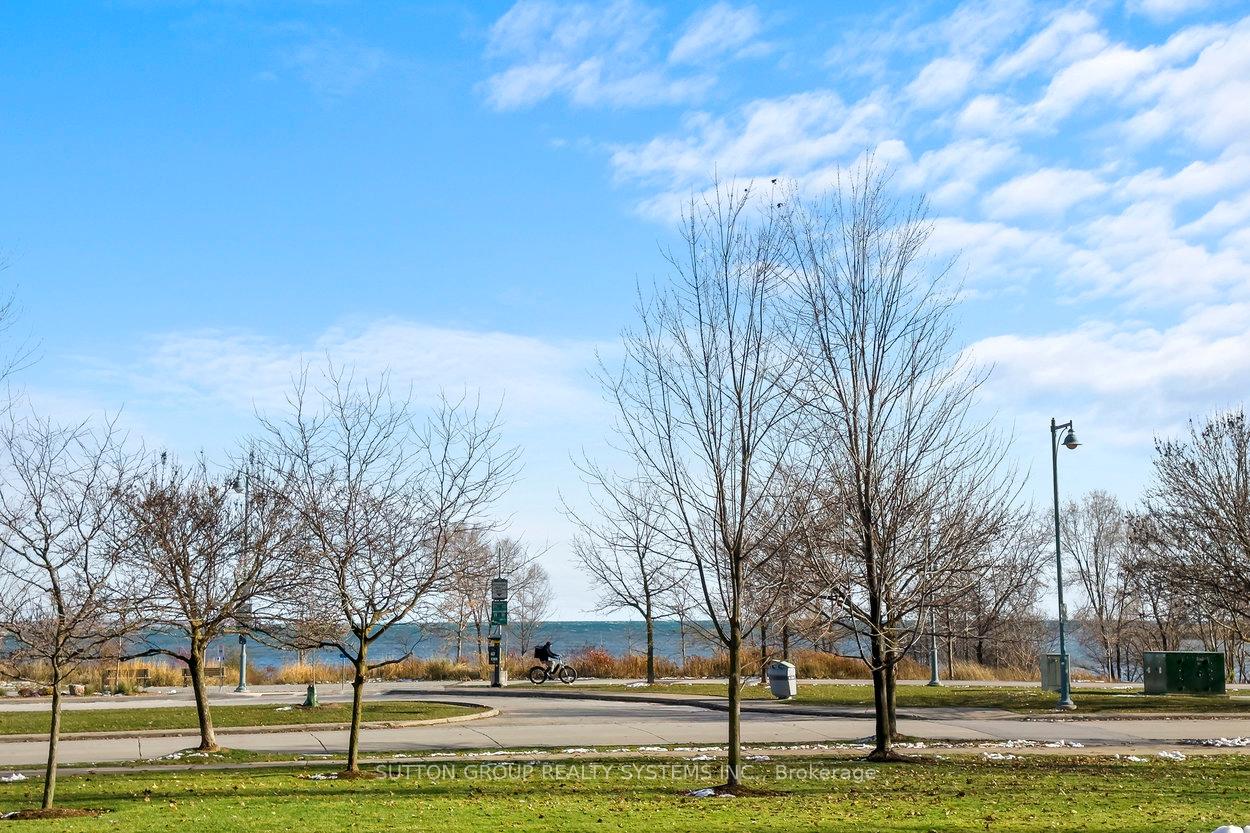 102 - 2095 Lake Shore Boulevard W Toronto Ontario Canada Sale residential ZORICA GRUJIC Sutton Group Realty Systems Inc, Brokerage *
