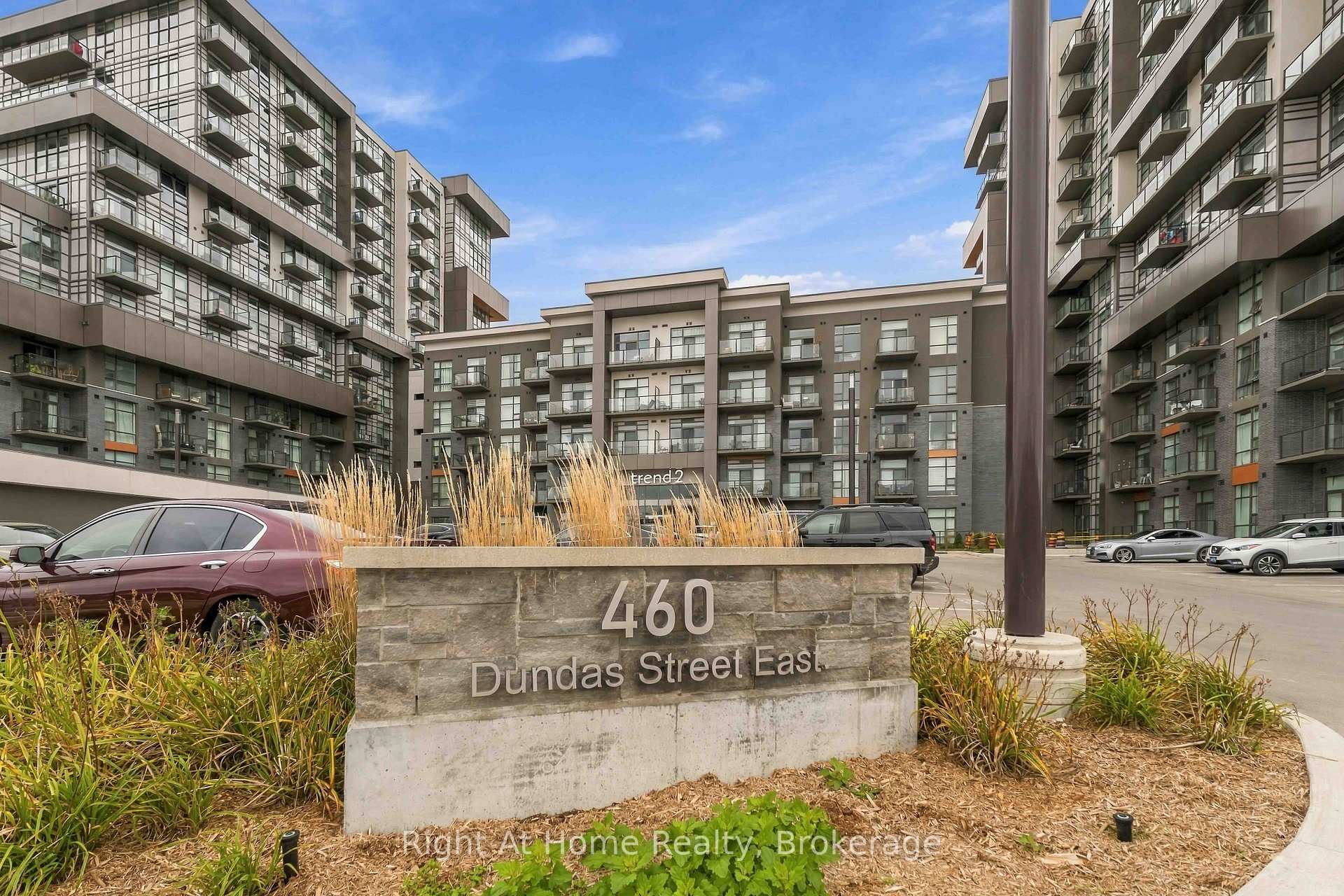 321 - 460 Dundas Street E Hamilton Ontario Canada Sale residential Svetlana Khmelyova HomeLife Professionals Realty Inc., Brokerage*