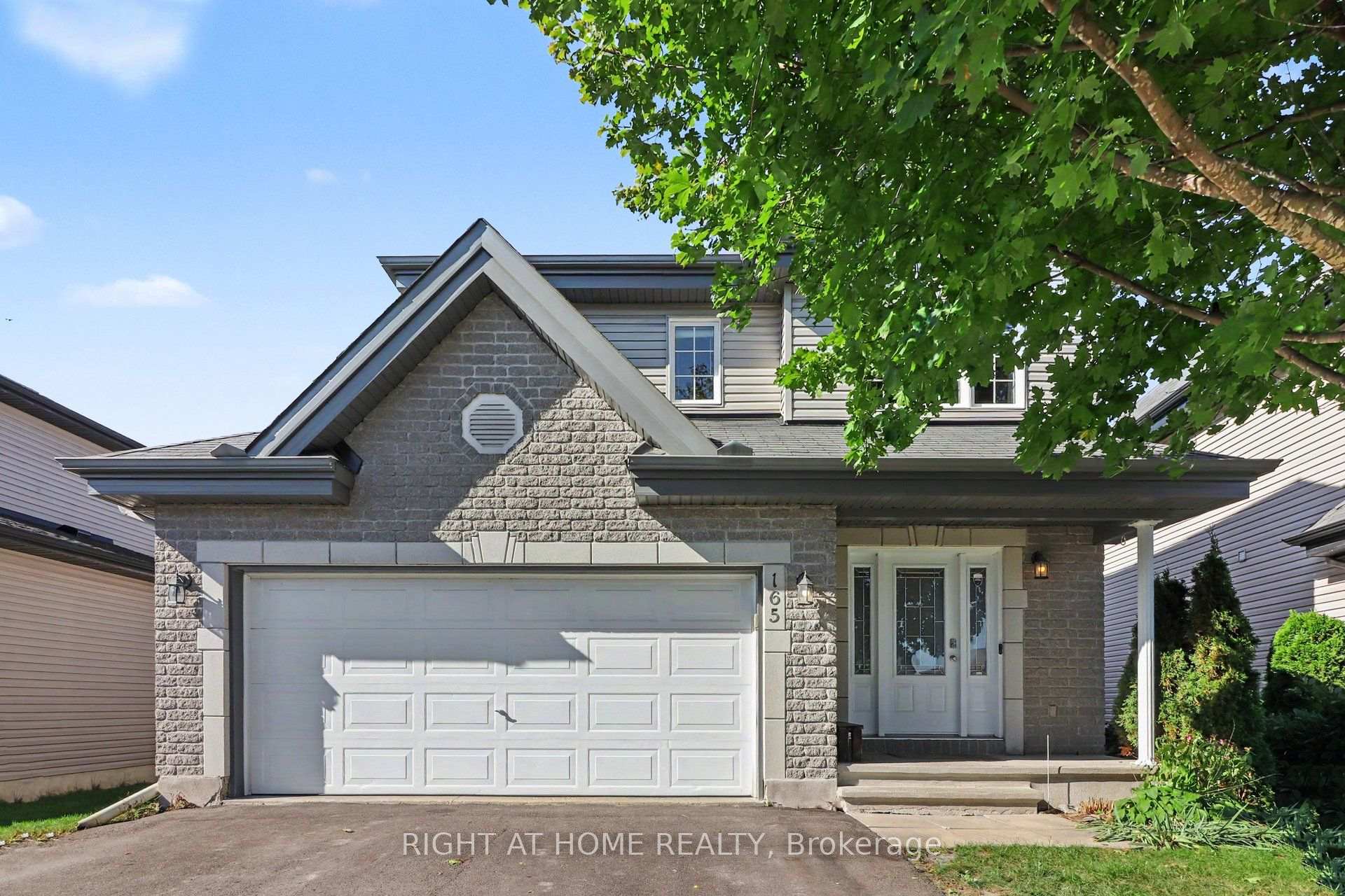 165 Dorina Sarazin Crescent Clarence-Rockland Ontario Canada Sale residential Hesam Azimi Right at Home Realty, Brokerage*