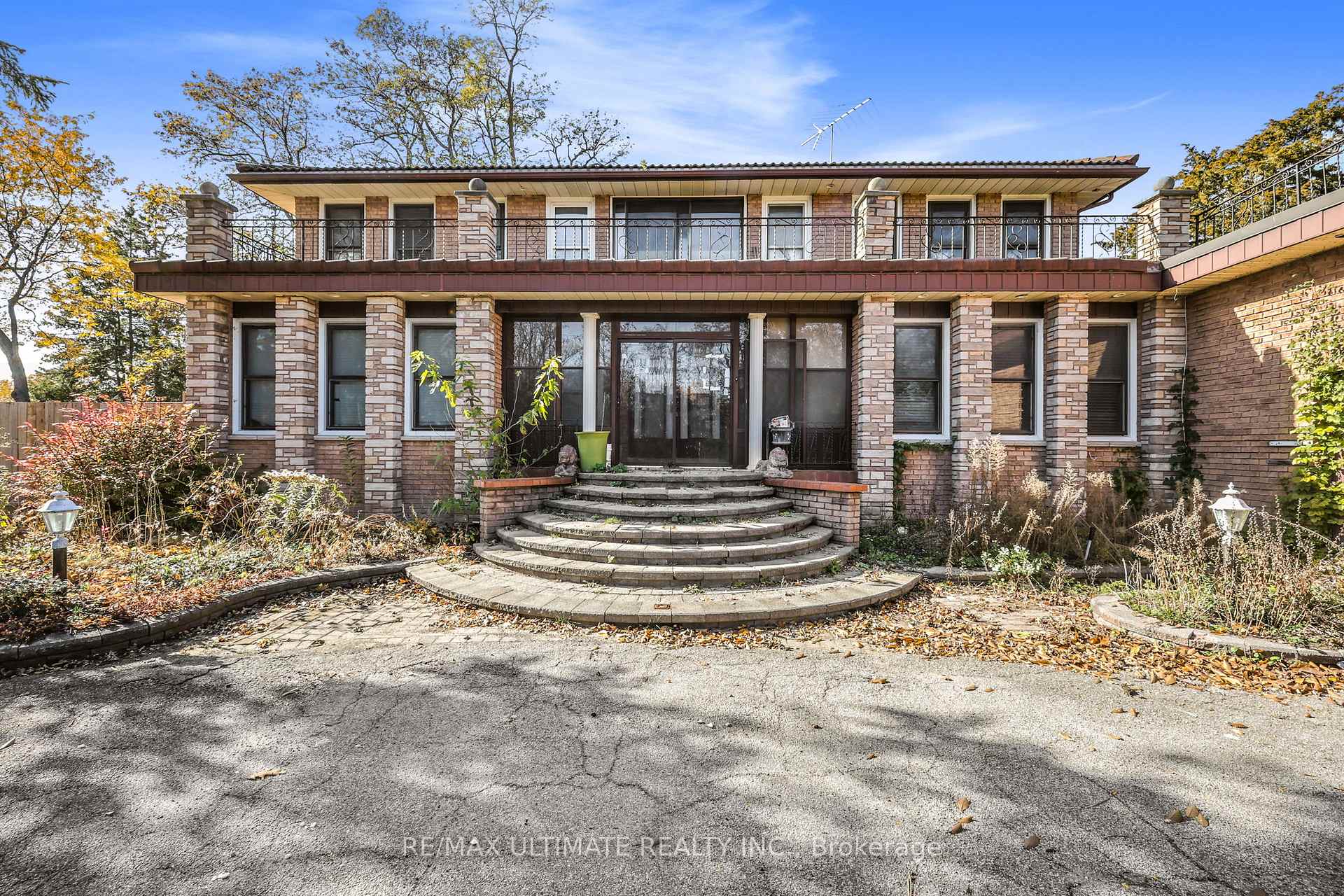 1010 Ritson Road N Oshawa Ontario Canada Sale residential Welcome To Realtor Doctor RE/MAX Ultimate Realty Inc., Brokerage *