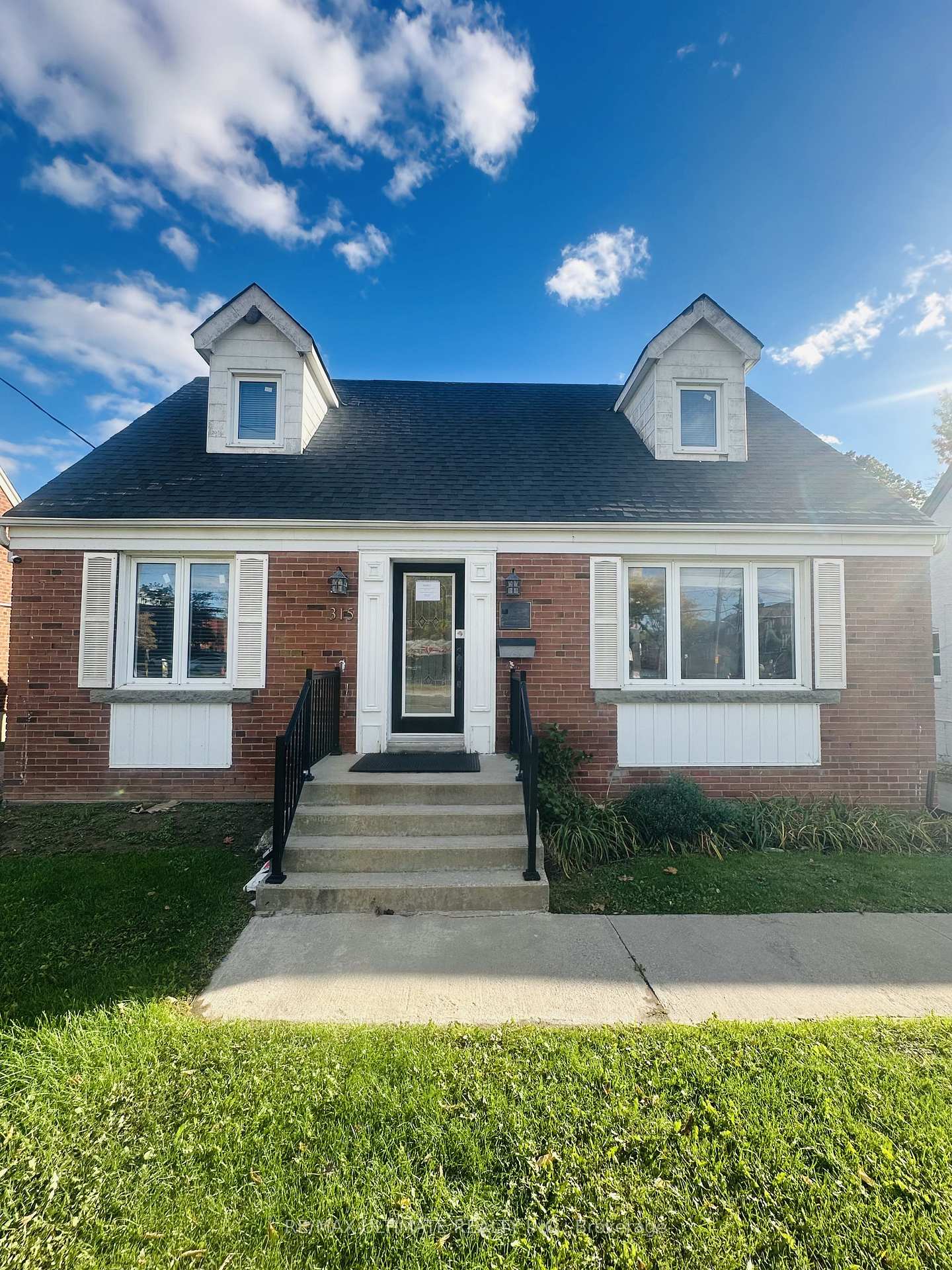 315 Sheppard Avenue E Toronto Ontario Canada Lease commercial Welcome To Realtor Doctor RE/MAX Ultimate Realty Inc., Brokerage *