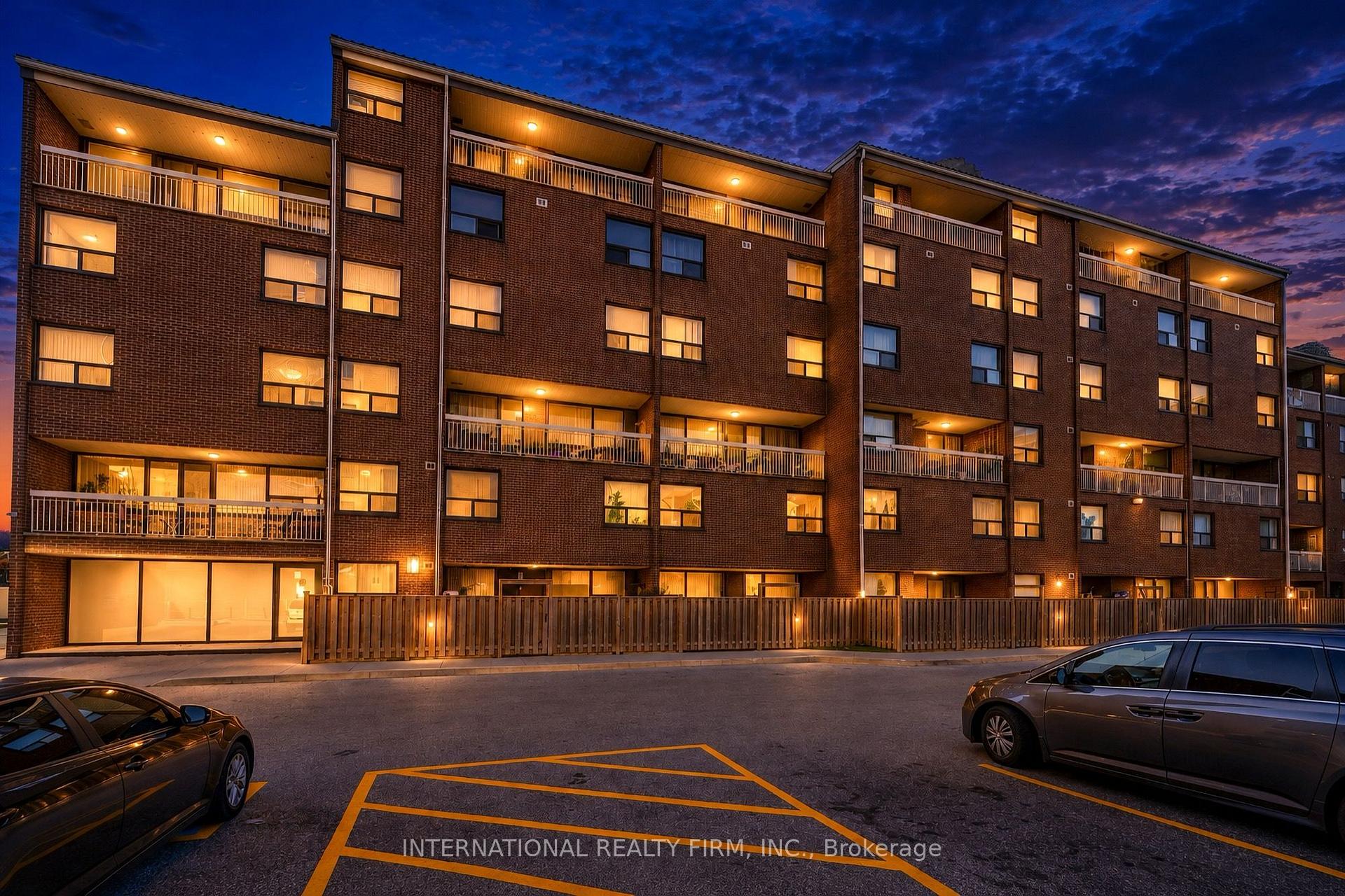 323 - 4064 Lawrence Avenue E Toronto Ontario Canada Sale residential   MOVETA REALTY INC., Brokerage*