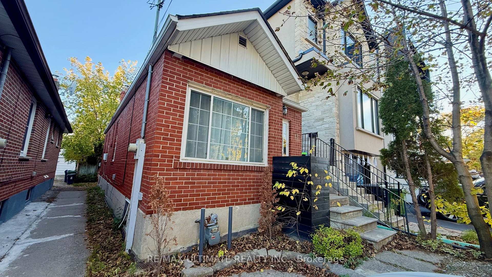 Main - 13 Lanark Avenue Toronto Ontario Canada Rent residential Welcome To Realtor Doctor RE/MAX Ultimate Realty Inc., Brokerage *