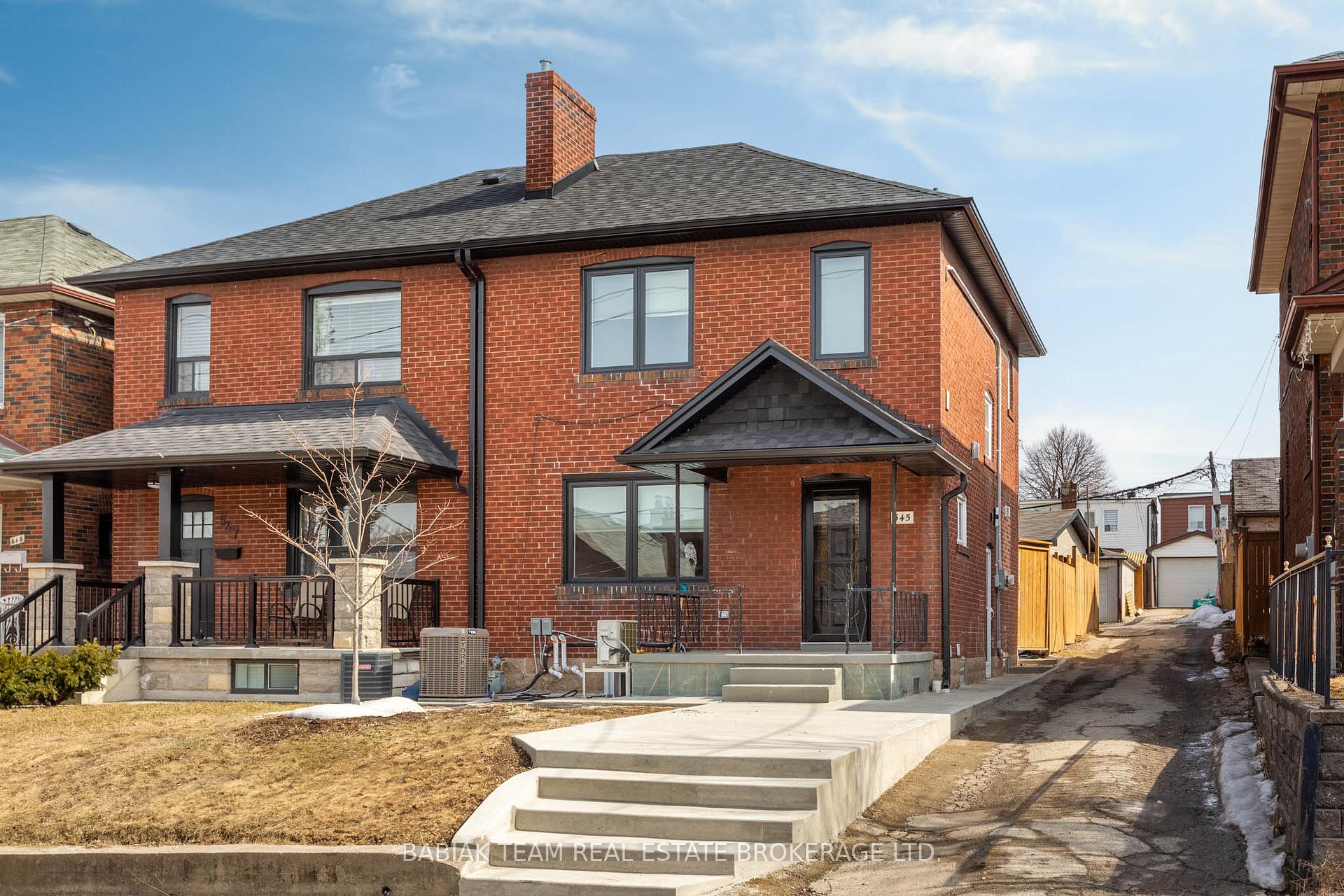 Lower - 545 Northcliffe Boulevard Toronto Ontario Canada Rent residential   MOVETA REALTY INC., Brokerage*