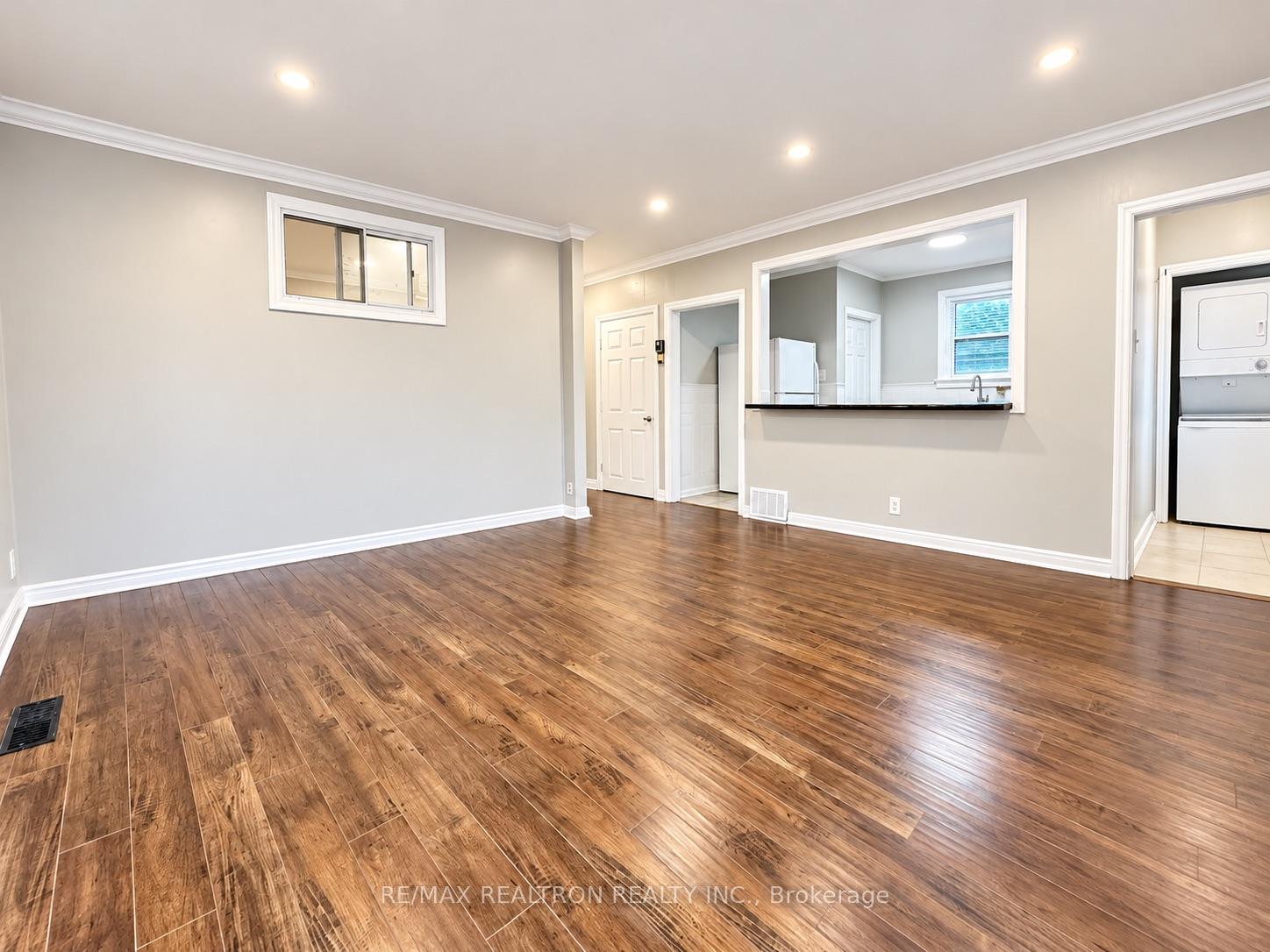 Main - 73 North Woodrow Boulevard Toronto Ontario Canada Rent residential   MOVETA REALTY INC., Brokerage*
