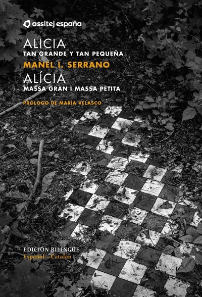 Portada de ALICIA. Tan grande y tan pequeña