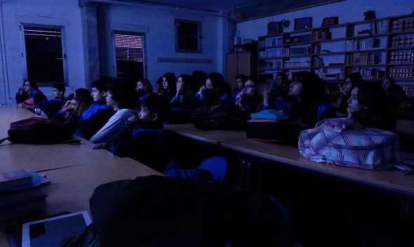 Imagen 1 de ¿Cuántas horas dedica un estudiante de Primaria a la escritura, lectura y literatura? 
