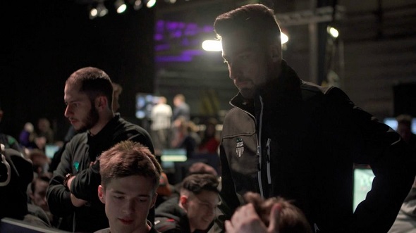 Imagen 1 de Educación & eSports en Readmagine17
