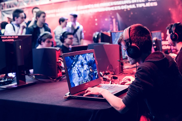 Imagen 1 de Los eSports van a las escuelas y bibliotecas británicas