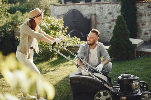 Lawn care: Tips & tricks for cutting the grass