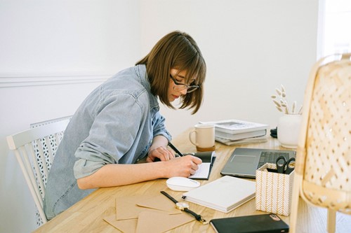 Try this functional & beautiful DIY office decor project