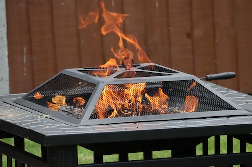 Picking the best fire pit for your yard