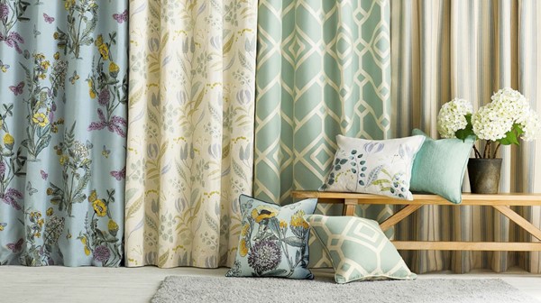 How to Select the Right Curtain for Your Living Room 