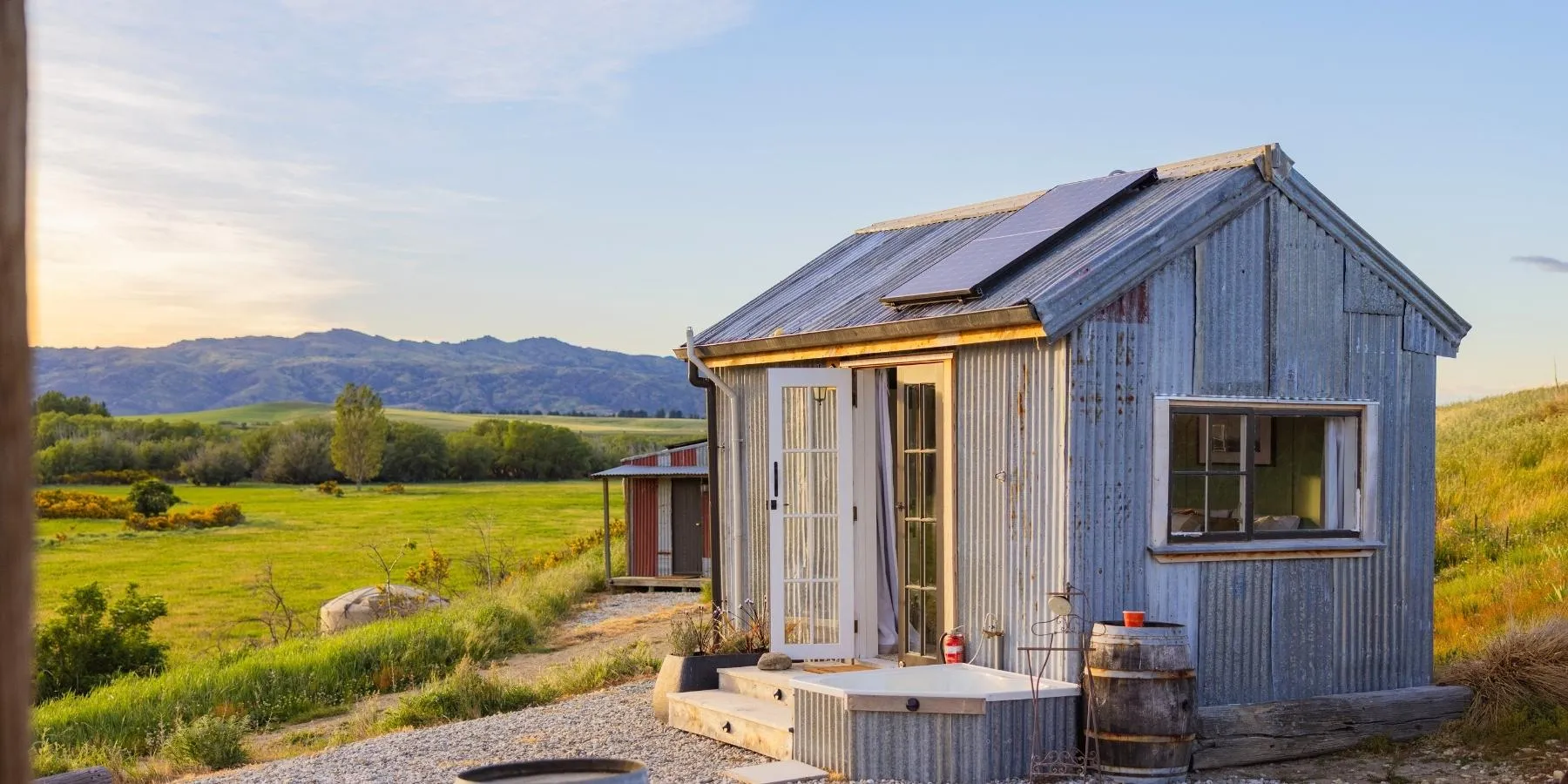 St Bathans Views Central Otago dog friendly accommodation South Island