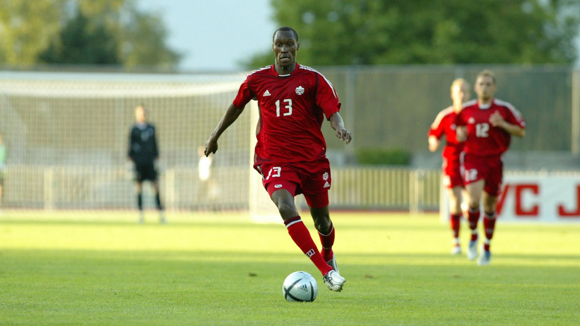 Atiba hutchinson in action during hi-res stock photography and