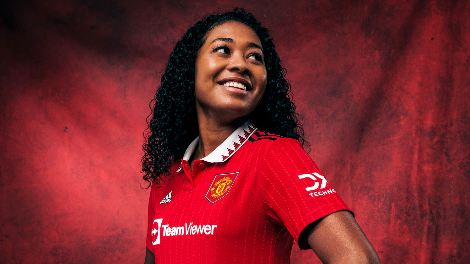 Manchester United Women announce Jayde Riviere signing