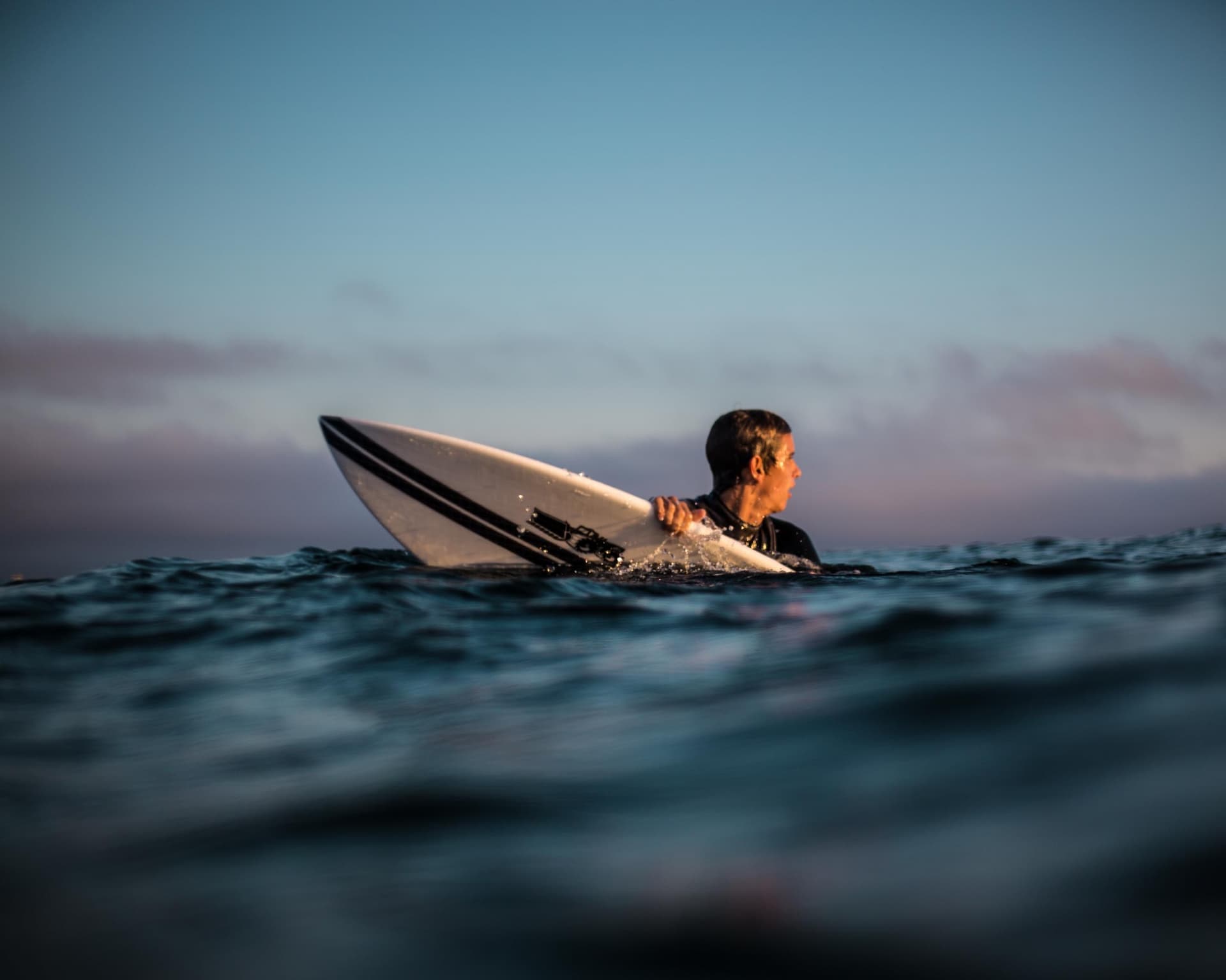 Surfing lessons in Caparica 