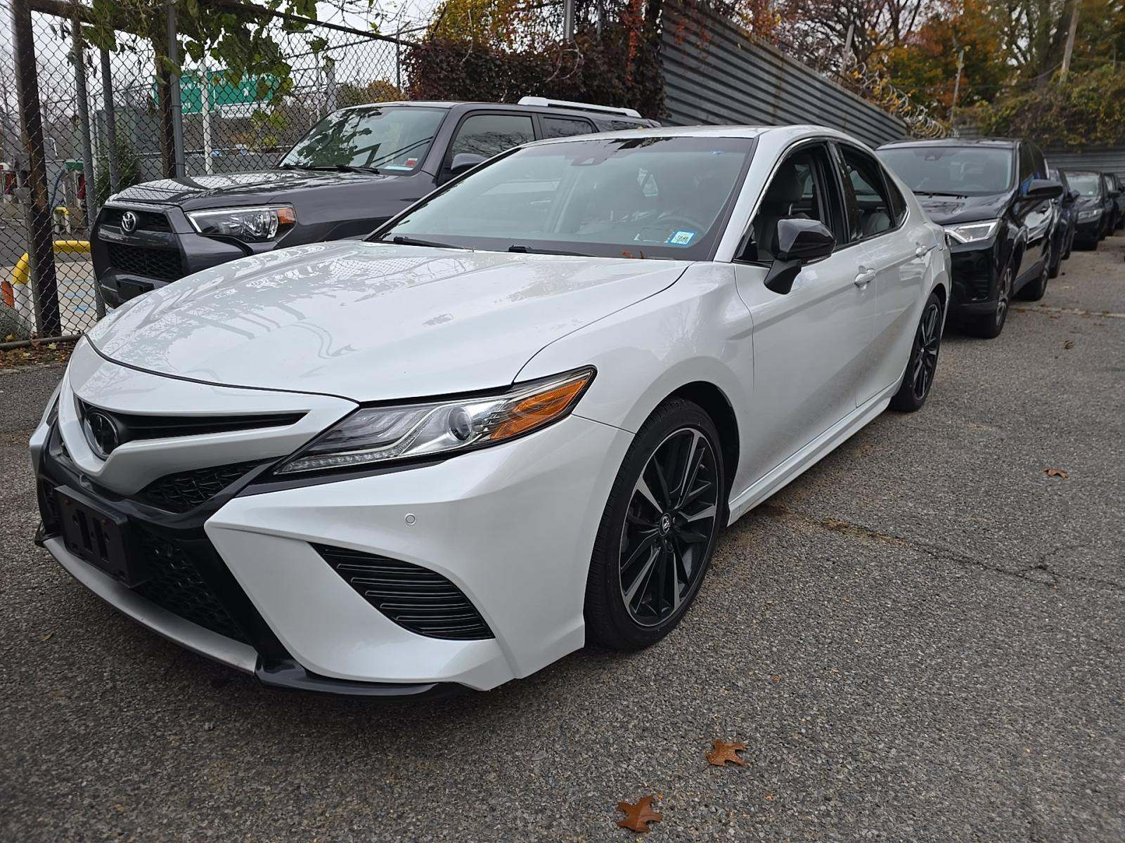 2018 Toyota Camry XSE's photo