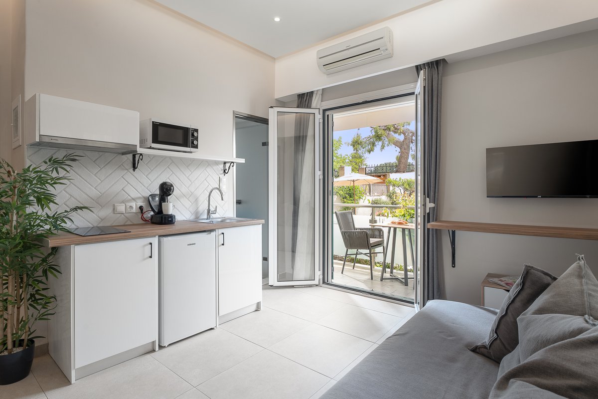 Kitchen, Captain's Seafront Apartments