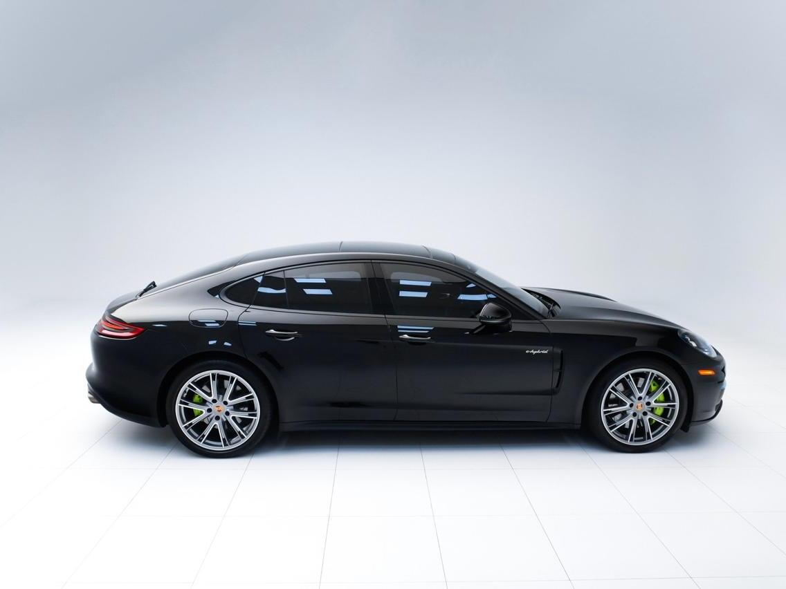 Porsche Panamera Turbo Interior