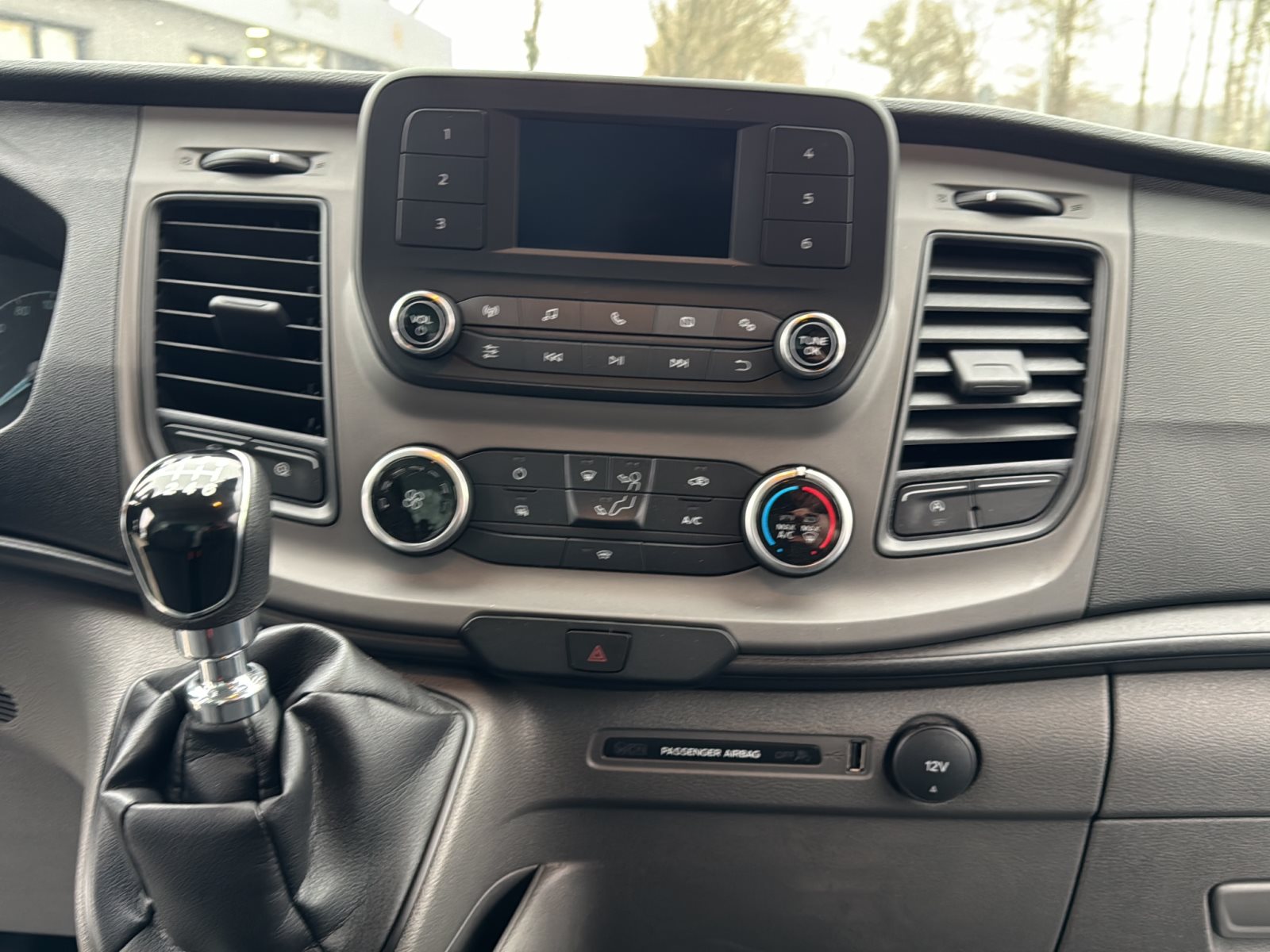 Ford Transit Fahrgestell 350 L4 (HD) Trend Kofferaufbau — Miniatur 5