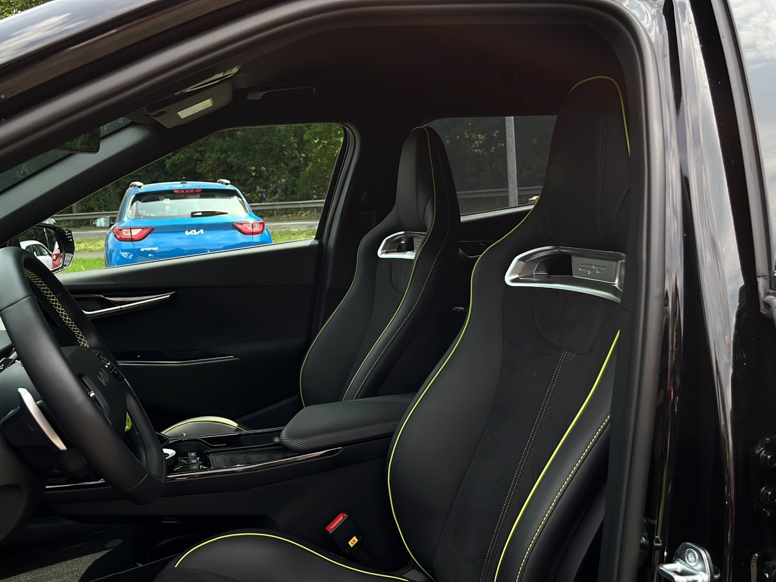 KIA EV6 GT AWD *Tieferlegung*AHK* — Miniatur 2