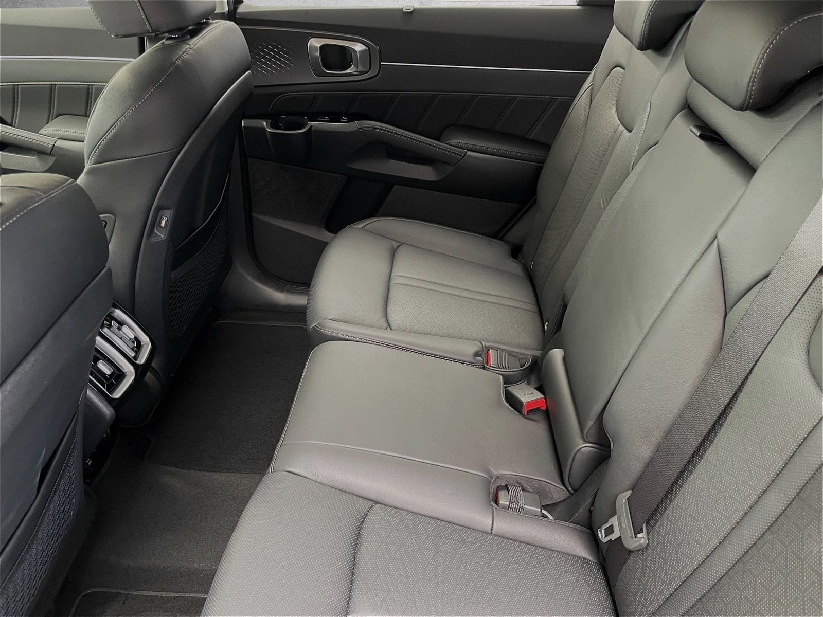 KIA Sorento 1.6T HEV 4WD Spirit Drive 7-Sitzer — Miniatur 8