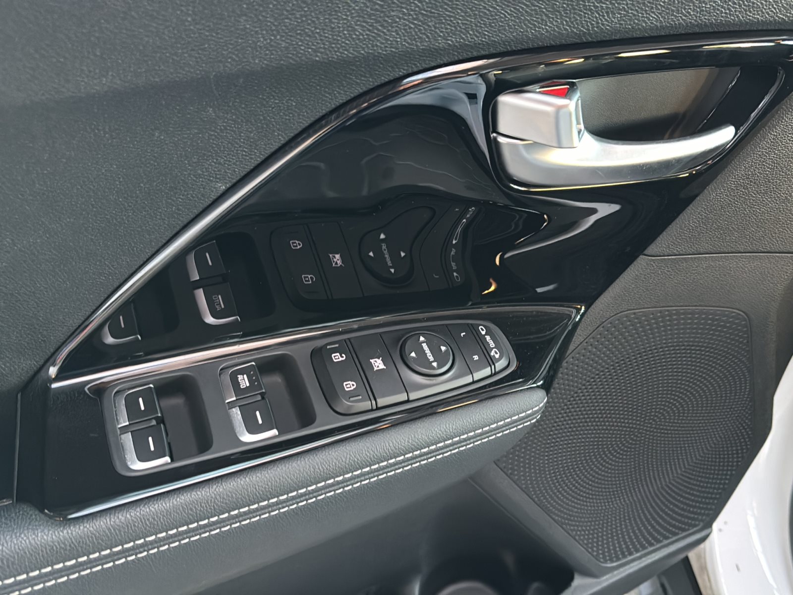 KIA Niro e-Niro Vision 39,2 kWh — Miniatur 7
