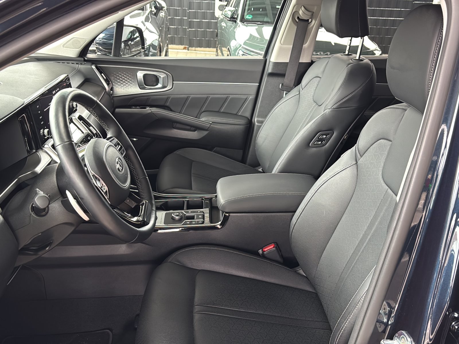 KIA Sorento 1.6-T Hybrid Spirit 2WD — Miniatur 2