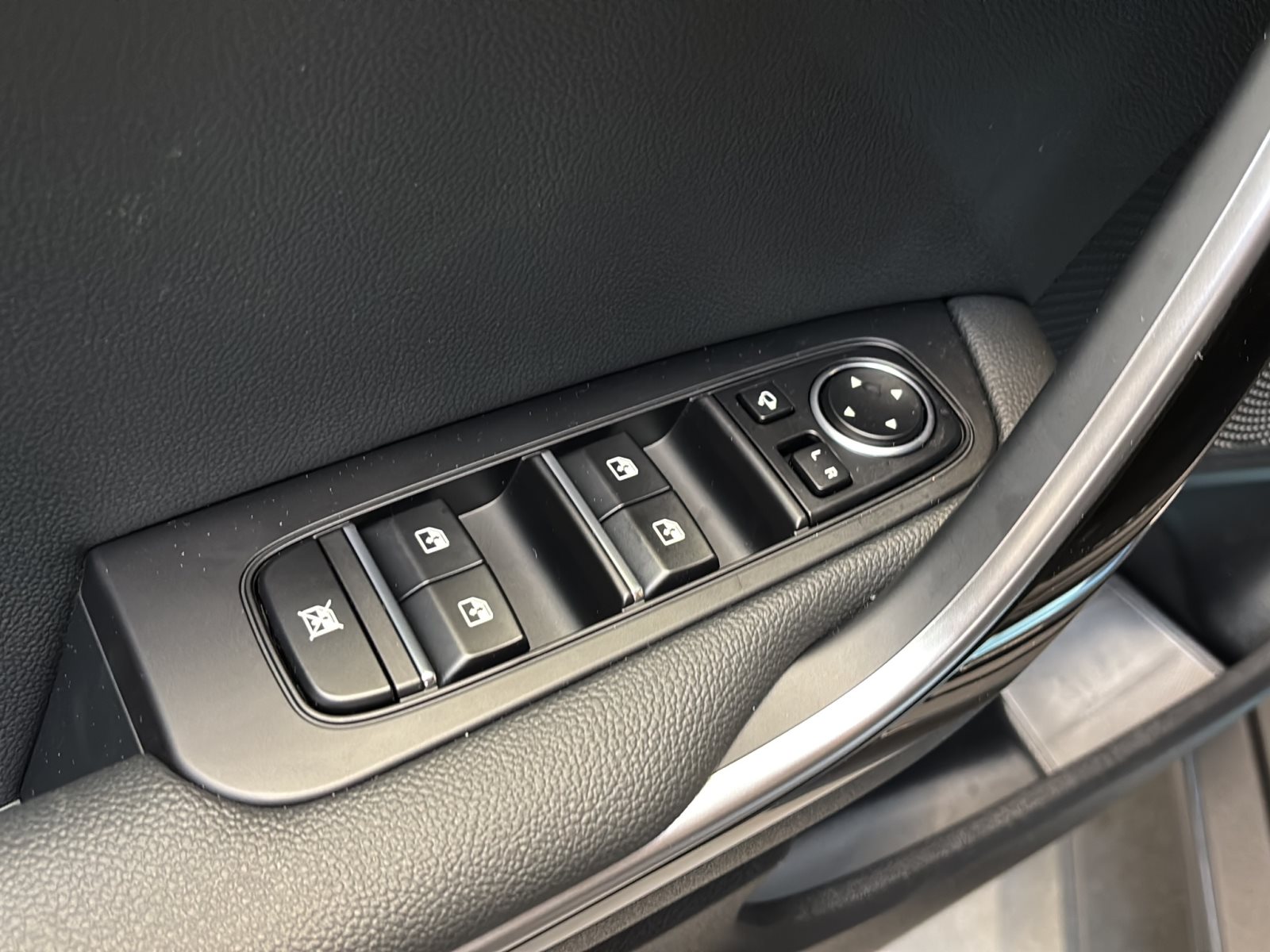 KIA XCeed 1.5 T-GDI DCT GT Line — Miniatur 10