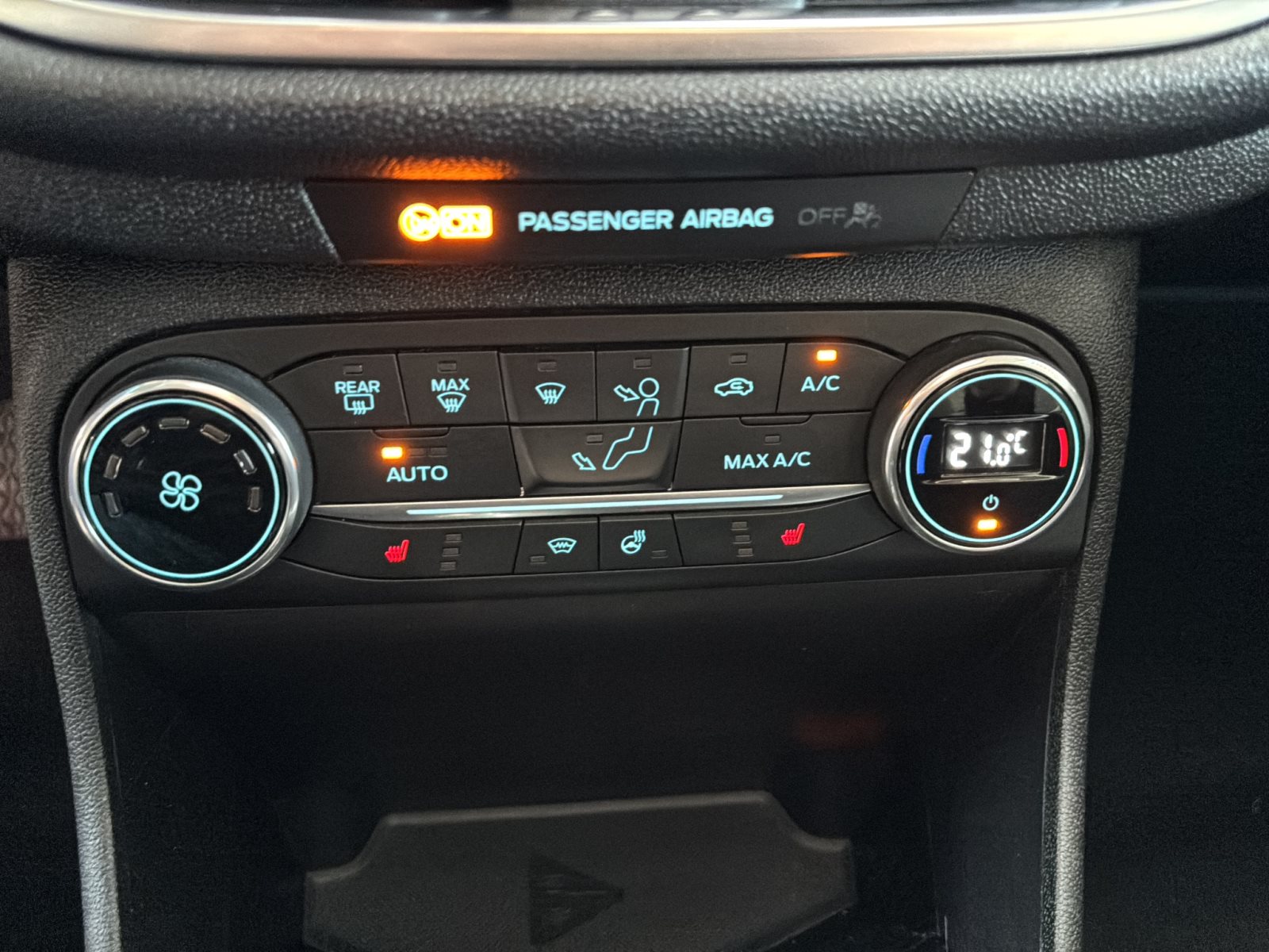 Ford Fiesta 1.0 Titanium *Panorama-Dach* — Miniatur 7