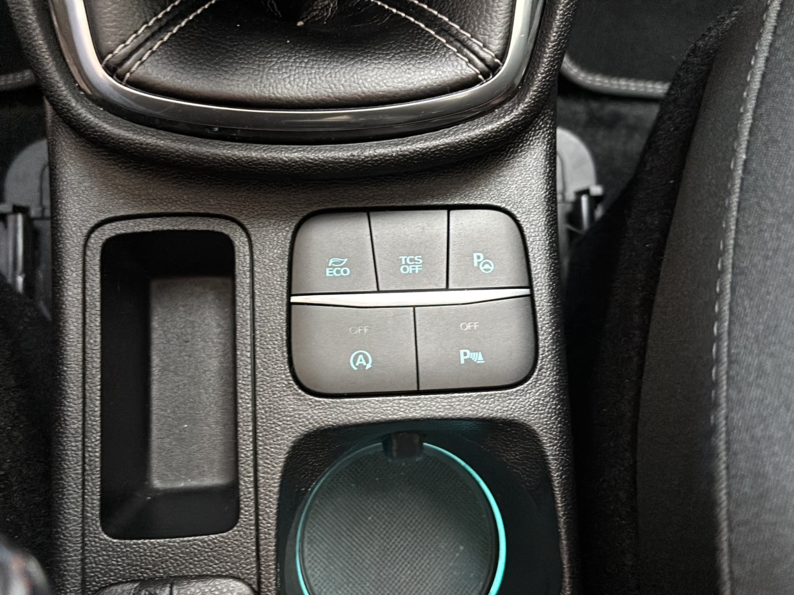 Ford Fiesta 1.0 Titanium *Panorama-Dach* — Miniatur 8