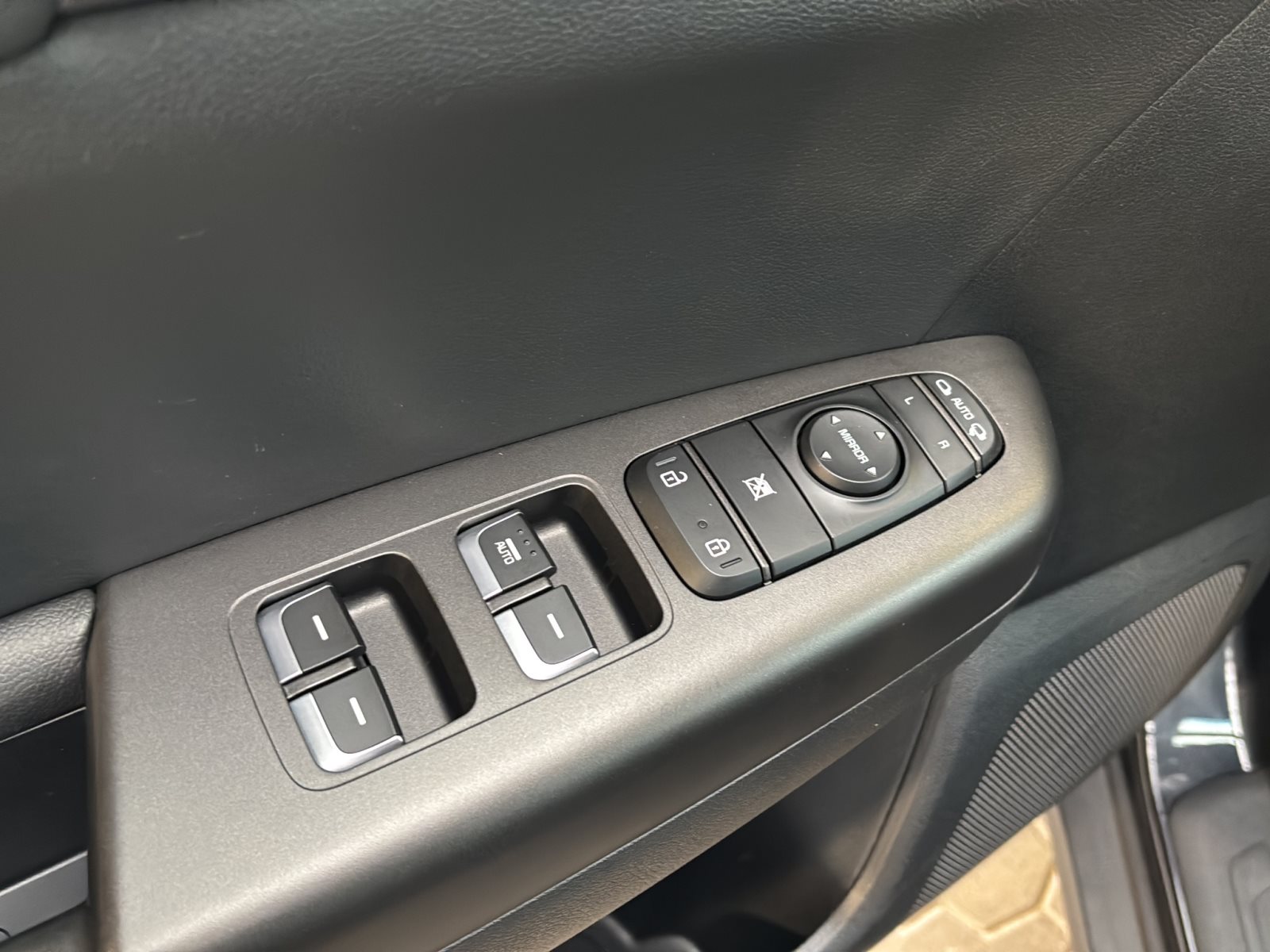 KIA Sportage 1.6i-Turbo Comfort Edition 2WD — Miniatur 9