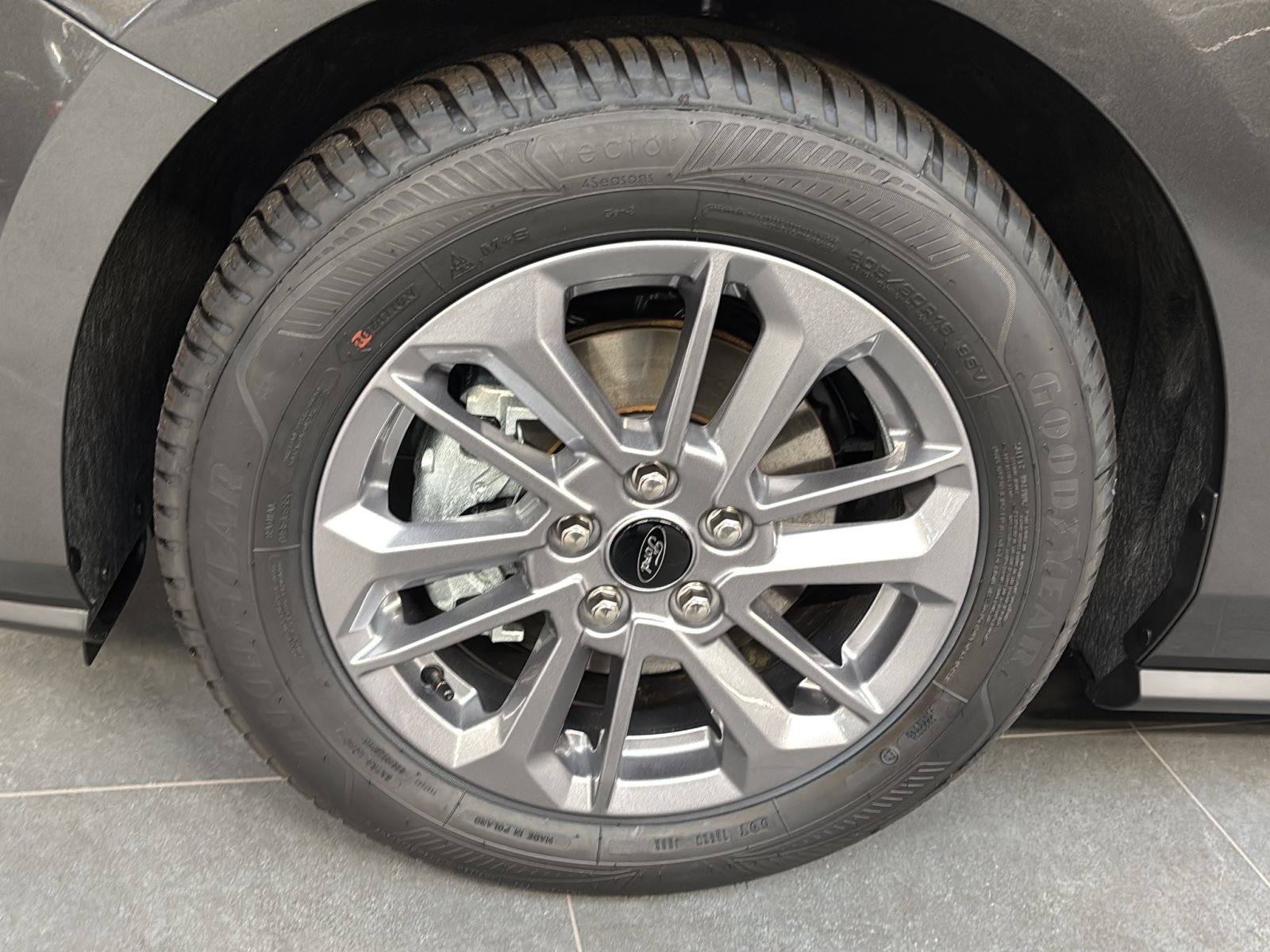 Ford Focus Turnier Titanium Edition Mild-Hybrid — Miniatur 18