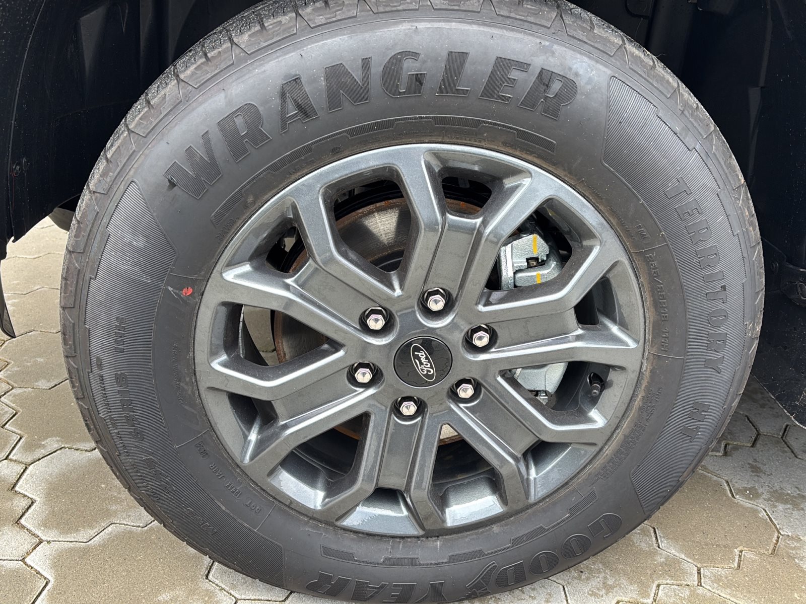 Ford Ranger Wildtrak e-4WD Doppelkabine — Miniatur 18