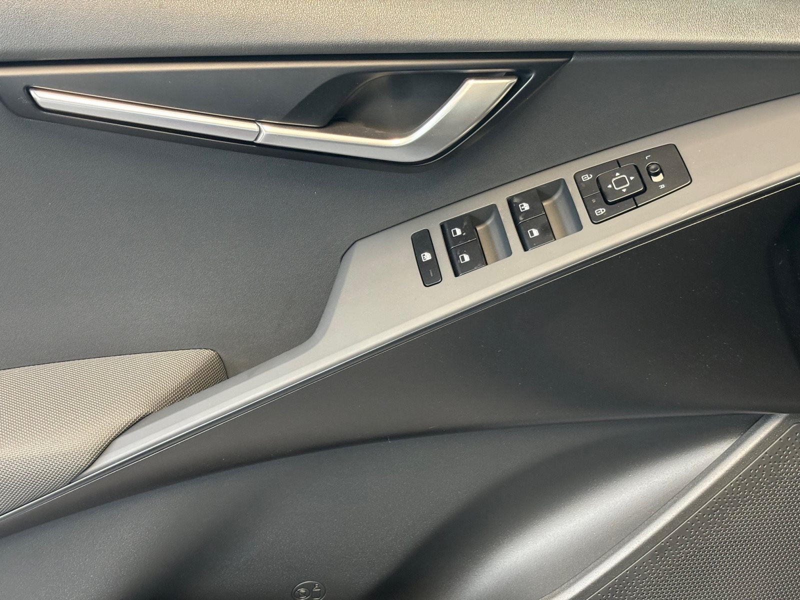 KIA Niro 1.6 HYBRID HEV DCT Edition 7 — Miniatur 6