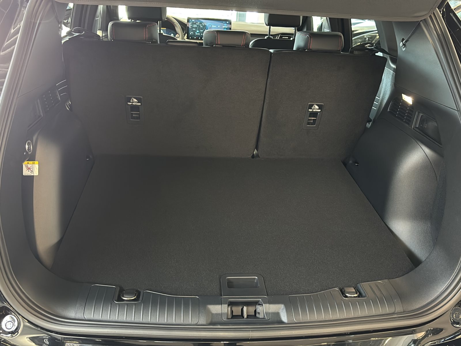 Ford Kuga Plug-In Hybrid ST-Line X — Miniatur 10