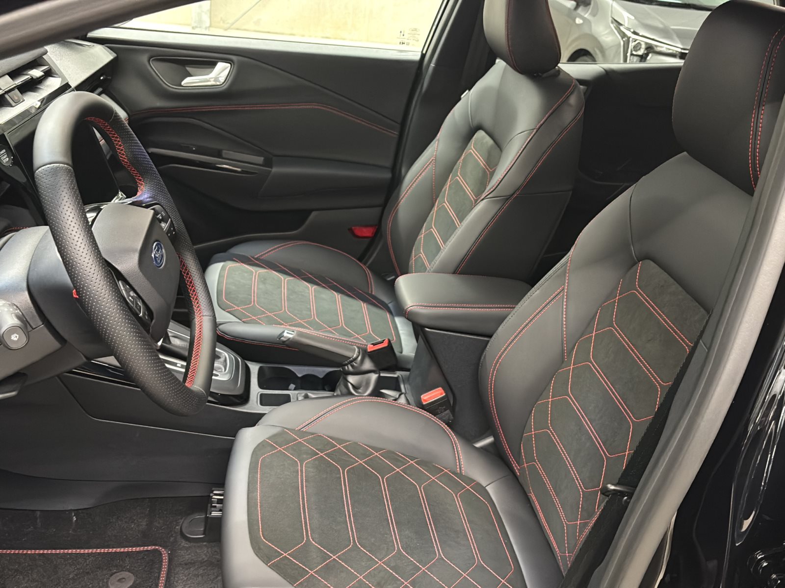 Ford Puma Hybrid ST-Line X 1.0 EcoBoost — Miniatur 2