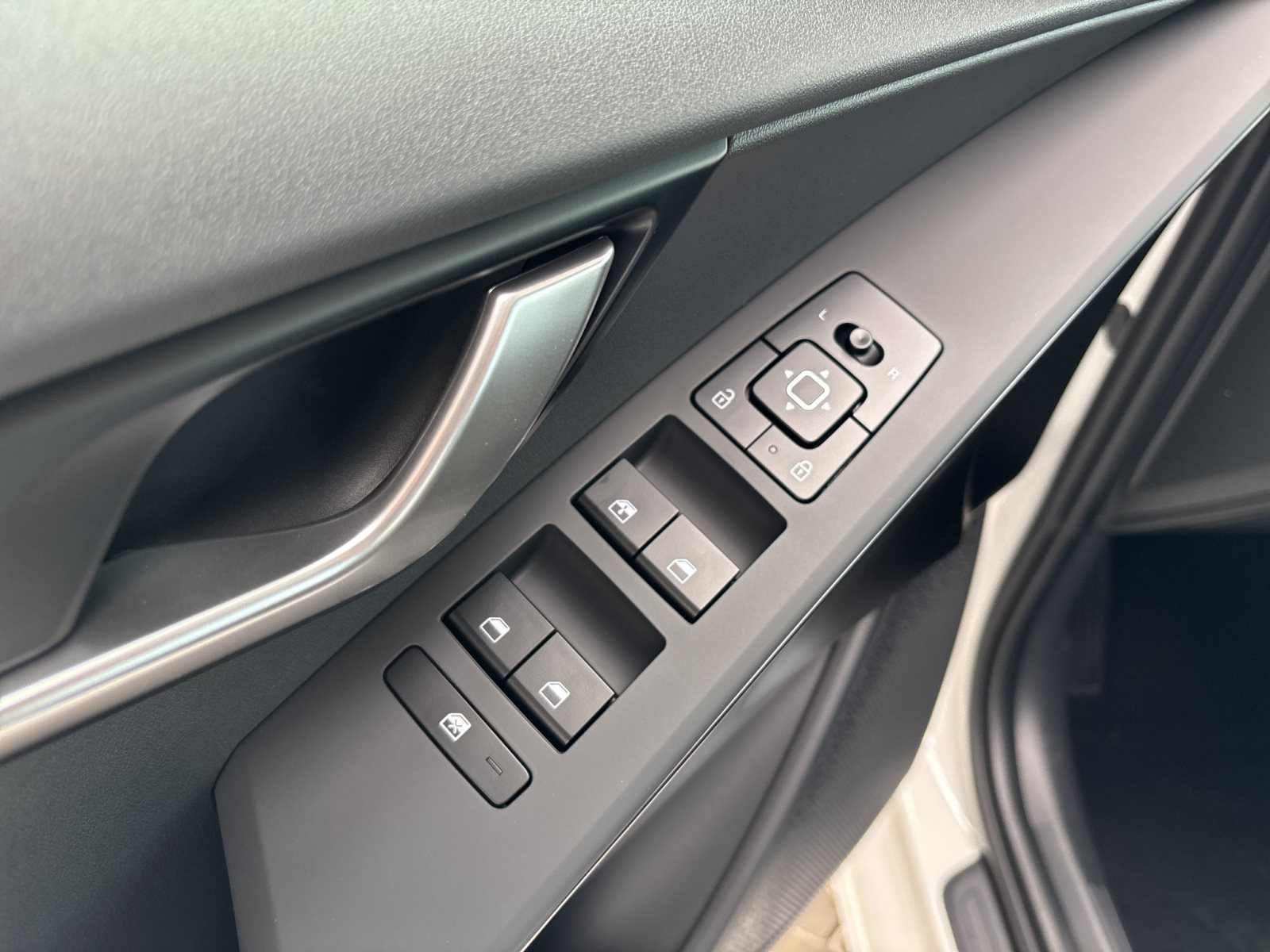 KIA Niro 1.6 HYBRID HEV DCT Edition 7 — Miniatur 10