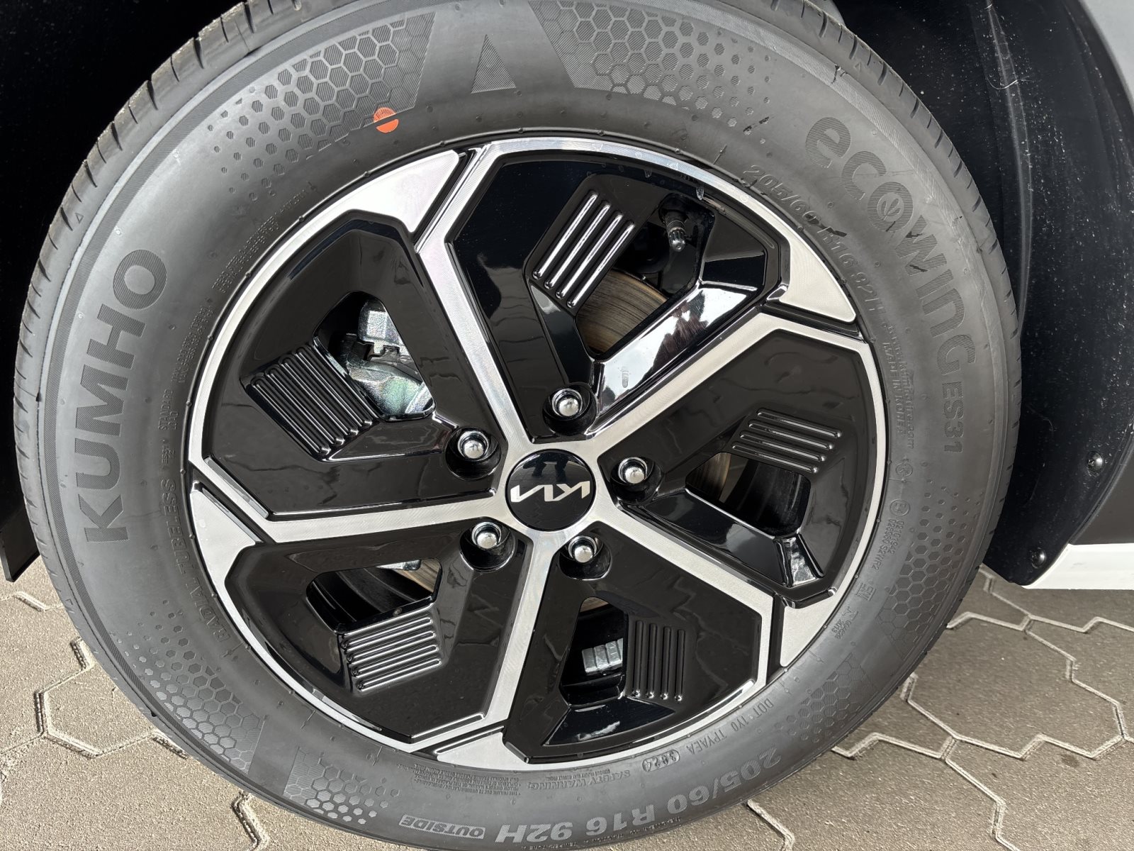 KIA Niro 1.6 HYBRID HEV DCT Edition 7 — Miniatur 21