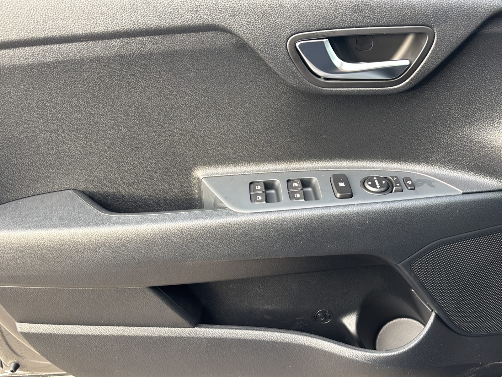 KIA Stonic 1.0T 100 DCT Vision — Miniatur 2