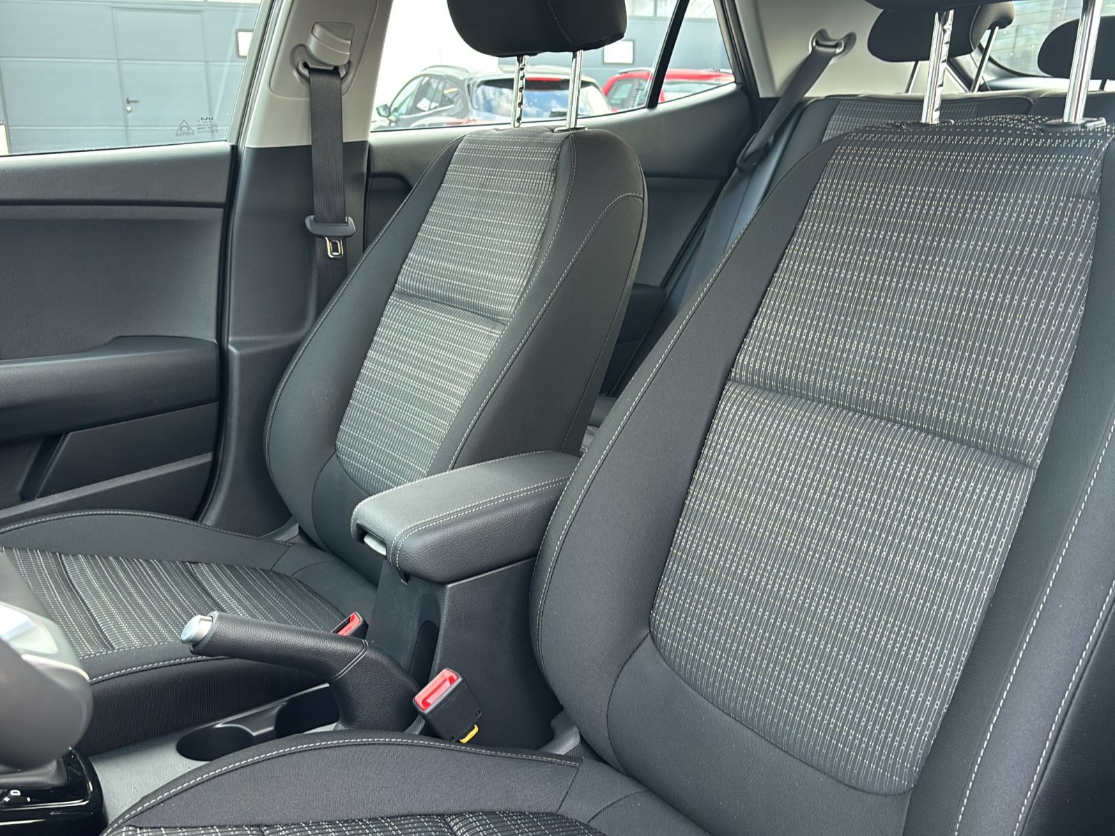 KIA Stonic 1.0T 100 DCT Vision LED Paket — Miniatur 8